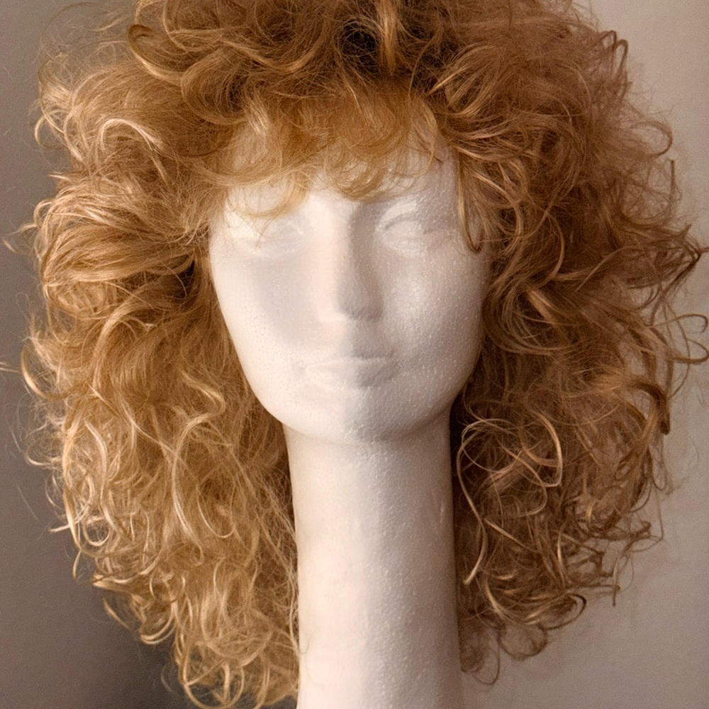 Curly Light Golden Blonde Women's Wig - Unbranded